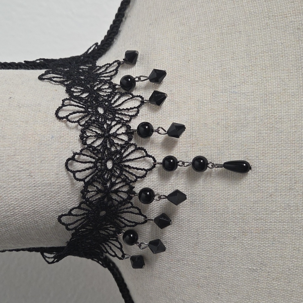 Elegant Black Lace Choker Necklace - Picture 1 of 5